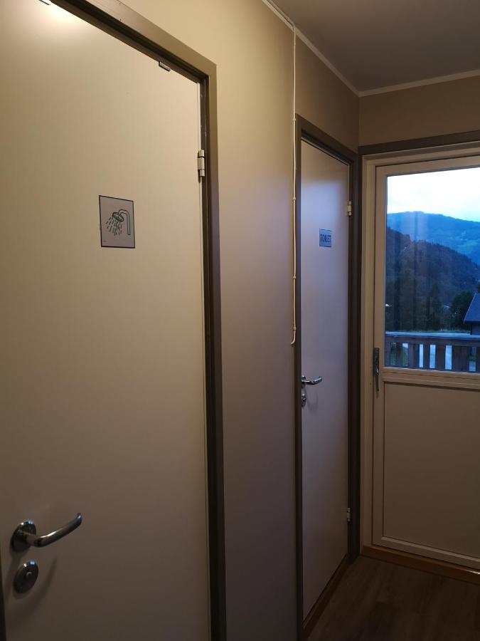 Kinsarvik Hostel ภายนอก รูปภาพ